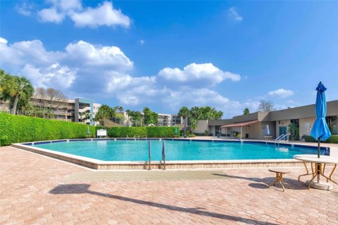 Condo in Pembroke Pines, Florida, 2 bedrooms  № 1939858 - photo 26