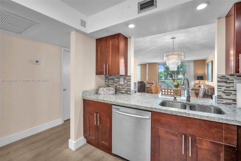 Copropriété à vendre à Pembroke Pines, Floride: 2 chambres, 79.15 m2 № 1939858 - photo 14