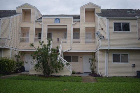 Copropriété à louer à Oakland Park, Floride: 2 chambres, 101.82 m2 № 1785789 - photo 2
