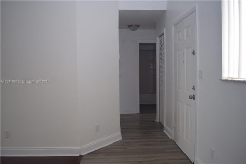 Copropriété à louer à Oakland Park, Floride: 2 chambres, 101.82 m2 № 1785789 - photo 10