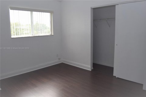 Copropriété à louer à Oakland Park, Floride: 2 chambres, 101.82 m2 № 1785789 - photo 12