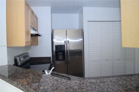 Copropriété à louer à Oakland Park, Floride: 2 chambres, 101.82 m2 № 1785789 - photo 14