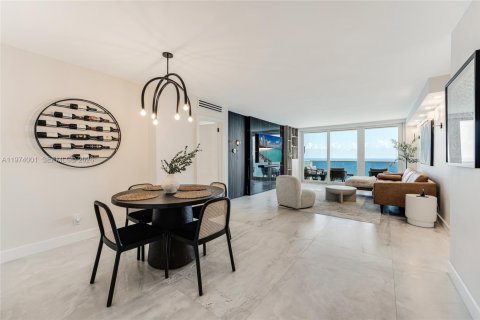 Снять в аренду кондоминиум в Халландейл-Бич, Флорида 2 спальни, 102.19м2, № 2033570 - фото 3