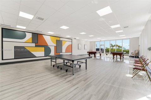 Снять в аренду кондоминиум в Халландейл-Бич, Флорида 2 спальни, 102.19м2, № 2033570 - фото 25