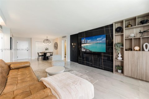 Снять в аренду кондоминиум в Халландейл-Бич, Флорида 2 спальни, 102.19м2, № 2033570 - фото 6