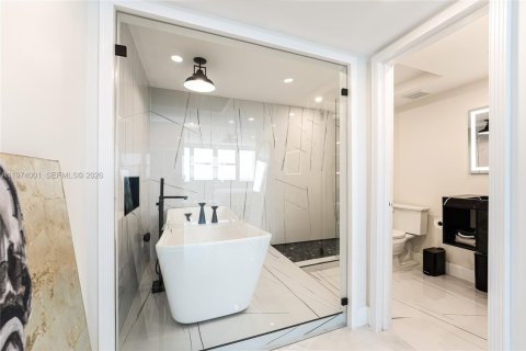 Снять в аренду кондоминиум в Халландейл-Бич, Флорида 2 спальни, 102.19м2, № 2033570 - фото 15