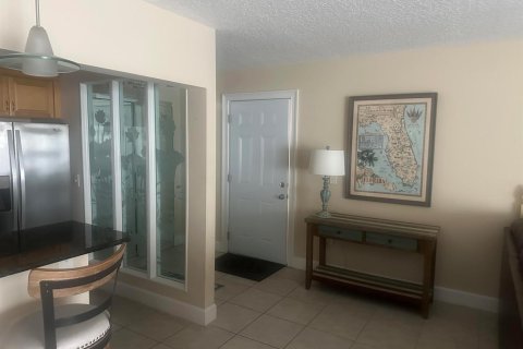 Condominio en venta en Vero Beach, Florida, 2 dormitorios, 87.33 m2 № 2187200 - foto 3