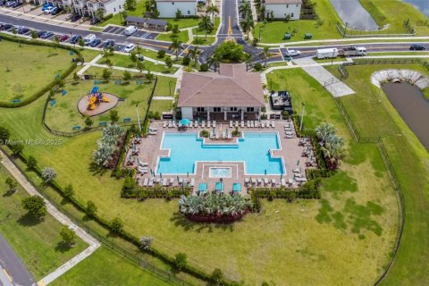 Touwnhouse à louer à Miami, Floride: 3 chambres, 133.97 m2 № 1956685 - photo 30