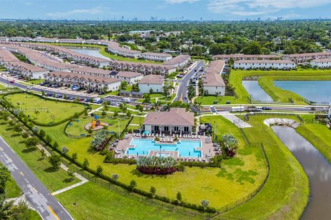 Touwnhouse à louer à Miami, Floride: 3 chambres, 133.97 m2 № 1956685 - photo 29