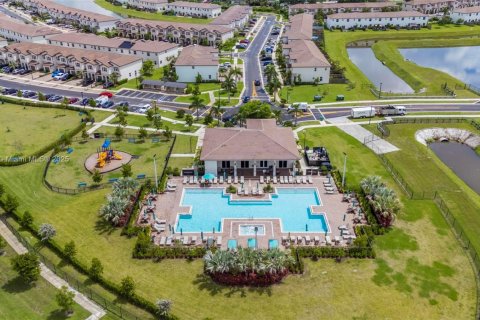 Touwnhouse à louer à Miami, Floride: 3 chambres, 133.97 m2 № 1956685 - photo 28