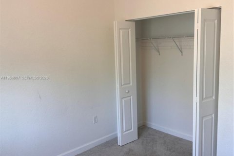 Купить таунхаус в Хомстед, Флорида 3 спальни, 157.38м2, № 2081129 - фото 21