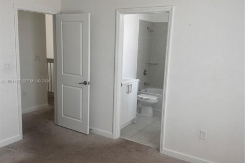 Купить таунхаус в Хомстед, Флорида 3 спальни, 157.38м2, № 2081129 - фото 8