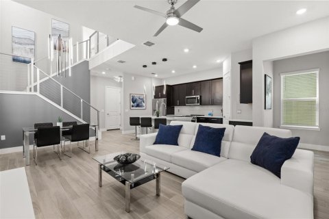 Villa ou maison à vendre à Oakland, Floride: 3 chambres, 162.02 m2 № 1830028 - photo 2