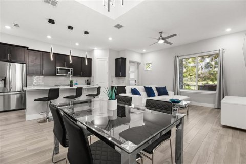 Villa ou maison à vendre à Oakland, Floride: 3 chambres, 162.02 m2 № 1830028 - photo 3