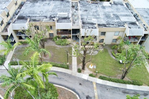 Copropriété à louer à Miami, Floride: 1 chambre, 69.68 m2 № 1882394 - photo 12