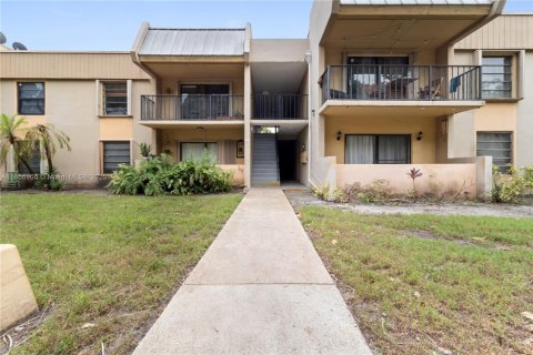 Copropriété à louer à Miami, Floride: 1 chambre, 69.68 m2 № 1882394 - photo 11