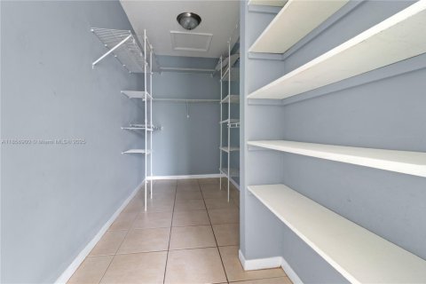 Copropriété à louer à Miami, Floride: 1 chambre, 69.68 m2 № 1882394 - photo 7