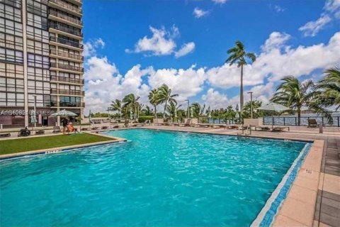 Copropriété à louer à Miami, Floride: 2 chambres, 91.97 m2 № 2023937 - photo 17