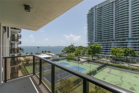 Copropriété à louer à Miami, Floride: 2 chambres, 91.97 m2 № 2023937 - photo 3