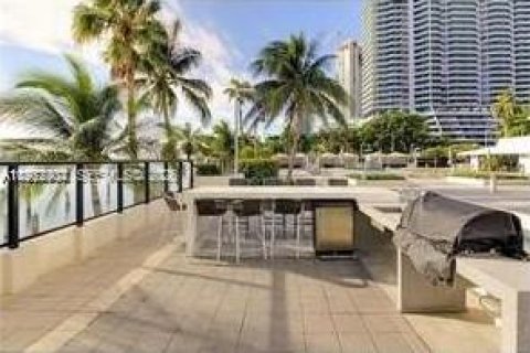 Copropriété à louer à Miami, Floride: 2 chambres, 91.97 m2 № 2023937 - photo 19
