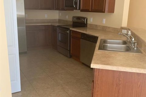 Condo in Orlando, Florida, 2 bedrooms  № 1879654 - photo 5