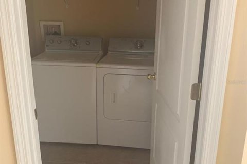 Condo in Orlando, Florida, 2 bedrooms  № 1879654 - photo 18