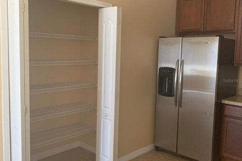 Condo in Orlando, Florida, 2 bedrooms  № 1879654 - photo 2