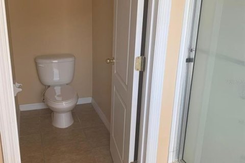 Condo in Orlando, Florida, 2 bedrooms  № 1879654 - photo 14