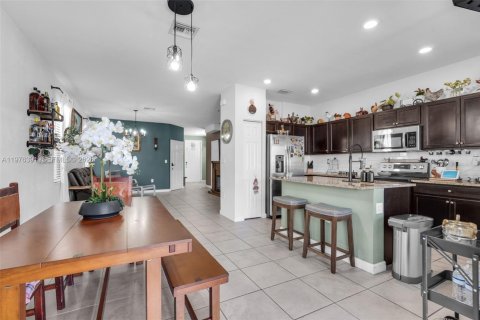 House in Homestead, Florida 4 bedrooms, 151.62 sq.m. № 2045968 - photo 7