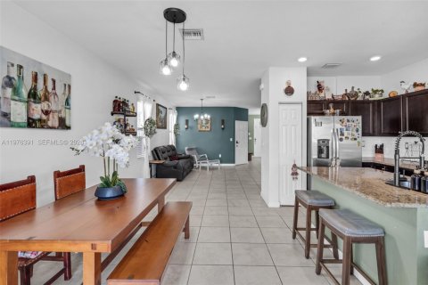 House in Homestead, Florida 4 bedrooms, 151.62 sq.m. № 2045968 - photo 6