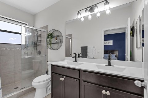 House in Homestead, Florida 4 bedrooms, 151.62 sq.m. № 2045968 - photo 23