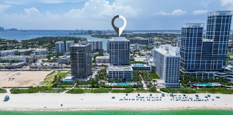 Кондоминиум с 2 спальнями в Майами-Бич, Флорида № 1972927