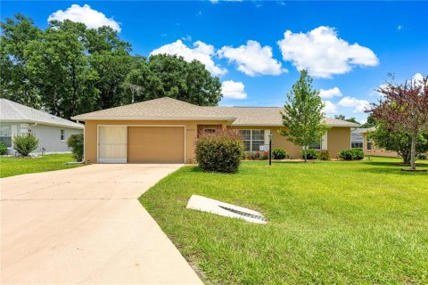 Villa ou maison à vendre à Ocala, Floride: 3 chambres, 141.3 m2 № 1771647 - photo 1