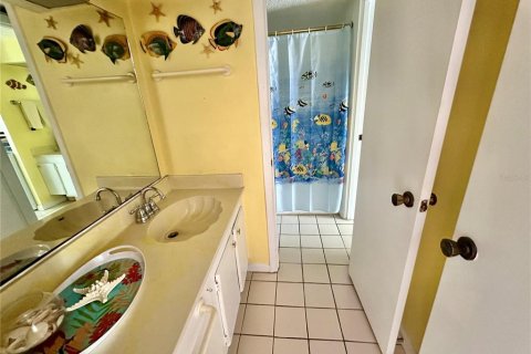 Купить кондоминиум в Мадейра - Бич, Флорида 4 комнаты, 85.01м2, № 1725632 - фото 14