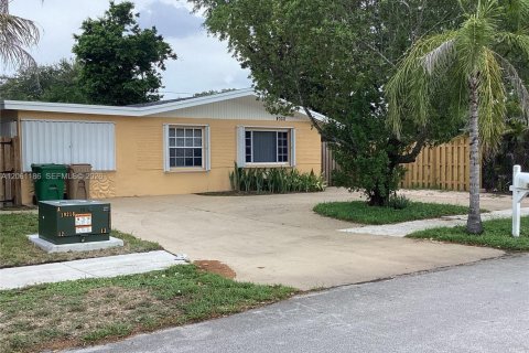 Villa ou maison à Davie, Floride 3 chambres, 117.52 m2 № 2273794