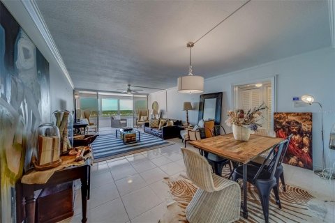 Condominio en alquiler en Redington Shores, Florida, 1 dormitorio, 98.48 m2 № 1615375 - foto 8