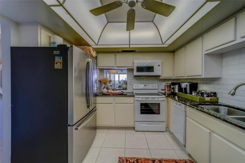 Condominio en alquiler en Redington Shores, Florida, 1 dormitorio, 98.48 m2 № 1615375 - foto 5