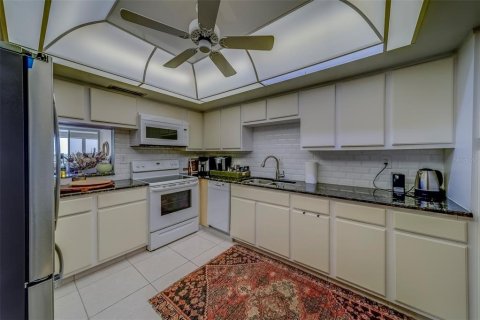 Condominio en alquiler en Redington Shores, Florida, 1 dormitorio, 98.48 m2 № 1615375 - foto 4