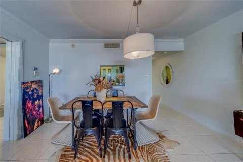 Condominio en alquiler en Redington Shores, Florida, 1 dormitorio, 98.48 m2 № 1615375 - foto 10