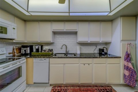 Condominio en alquiler en Redington Shores, Florida, 1 dormitorio, 98.48 m2 № 1615375 - foto 6