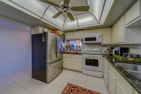 Condominio en alquiler en Redington Shores, Florida, 1 dormitorio, 98.48 m2 № 1615375 - foto 7