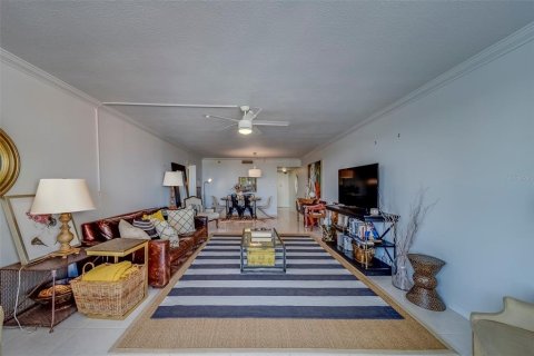 Condominio en alquiler en Redington Shores, Florida, 1 dormitorio, 98.48 m2 № 1615375 - foto 14