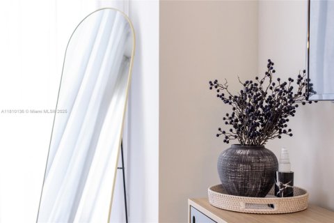 Condominio en alquiler en Miami, Florida, 3 dormitorios, 115.76 m2 № 2012170 - foto 28