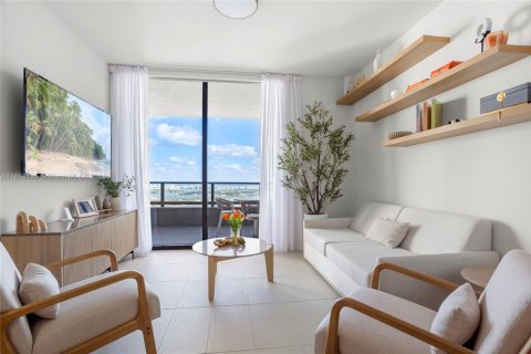 Condominio en alquiler en Miami, Florida, 3 dormitorios, 115.76 m2 № 2012170 - foto 18