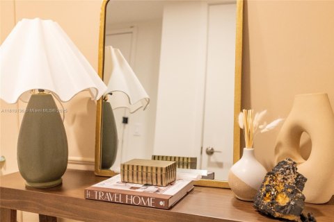 Condominio en alquiler en Miami, Florida, 3 dormitorios, 115.76 m2 № 2012170 - foto 7