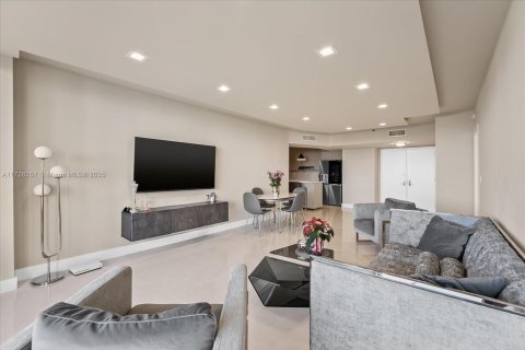 Condominio en venta en Aventura, Florida, 3 dormitorios, 144.93 m2 № 1874680 - foto 2