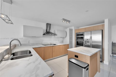 Condo in Aventura, Florida, 3 bedrooms  № 2052945 - photo 4