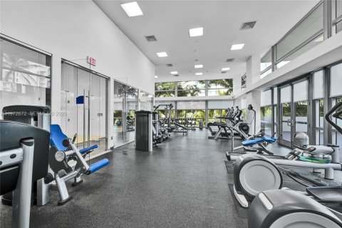 Condo in Aventura, Florida, 3 bedrooms  № 2052945 - photo 25