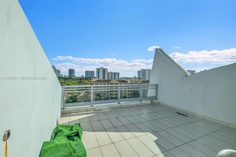 Condo in Aventura, Florida, 3 bedrooms  № 2052945 - photo 20