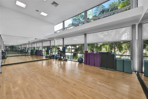 Condo in Aventura, Florida, 3 bedrooms  № 2052945 - photo 28